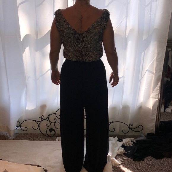 Onesie Cheetah V-neck with tight scrunched waist - Picture 4 of 6